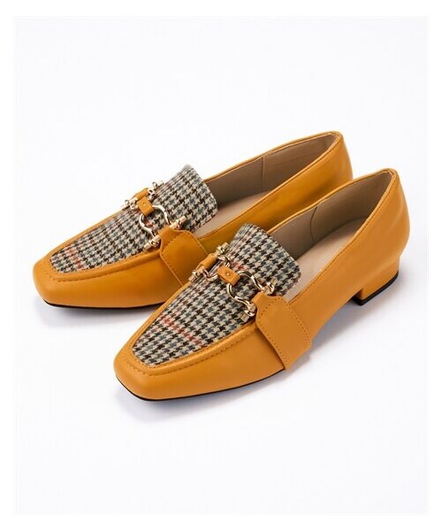 nissen（ニッセン）の「【ゆったり幅広】デザインビット付ローファーパンプス（低反発中敷）（ワイズ４Ｅ）（ローファー・メンズ・黒(スエード調)/グレージュ(スエード調)/ライム(イエロー系)(スエード調)/スモーキーブルー(スエード調)/ダークブラウン(スエード調)/黒(スムース)/コンビカラー/ネイビー×ホワイト/グレージュボア/キャメル×千鳥柄・M=23.0~23.5cm/4E/L=24.0~24.5cm/4E/LL=25.0~25.5cm/4E/3L=26.0~26.5cm/4E）」の6枚目の写真