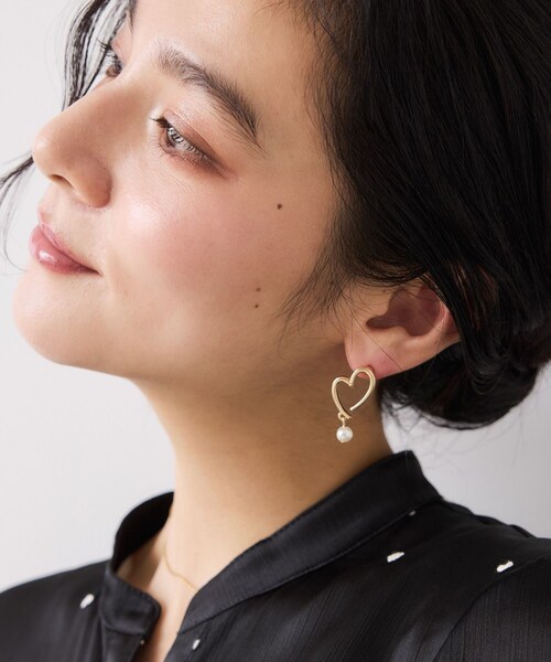 VIS(ビス)の「揺れパールハートピアス(ピアス(両耳用)・レディース・ゴールド/シルバー・F)」の3枚目の写真