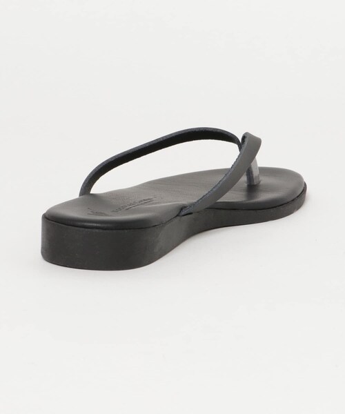 URBAN RESEARCH Sonny Label（アーバンリサーチサニーレーベル）の「NICOLAS LAINAS　レザートングサンダル（サンダル・レディース・TAN/SAND/BLACK・37/38）」の7枚目の写真