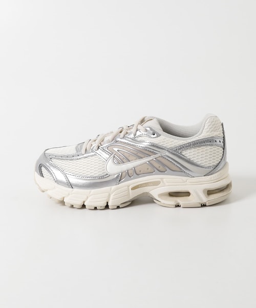 URBAN RESEARCH DOORS(アーバンリサーチドアーズ)の「NIKE エアマックス MOTO 2K(スニーカー・レディース・WHITE/IVORY/BLACK・23.5/24/24.5/25)」の2枚目の写真