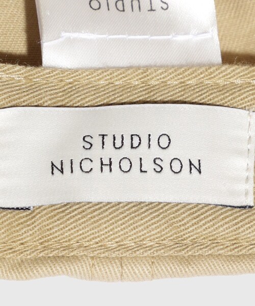 ADAM ET ROPE'(アダムエロペ)の「【STUDIO NICHOLSON/スタジオニコルソン】LOGO CAP SNM(キャップ・メンズ・ベージュ/ネイビー・F)」の12枚目の写真