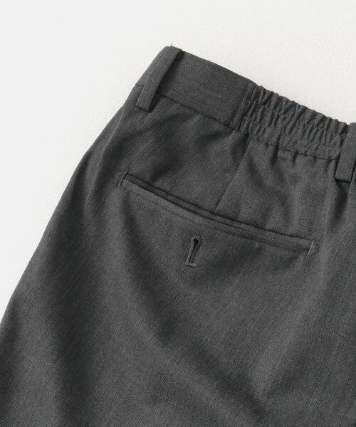 URBAN RESEARCH DOORS(アーバンリサーチドアーズ)の「『洗濯可/防シワ』LIFE STYLE TAILOR クリアツイルウォッシャブルパンツ(スラックス・メンズ・GRAY・44/46/48/50)」の15枚目の写真