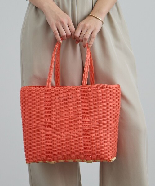 ADAM ET ROPE'（アダムエロペ）の「【J'aDoRe・一部店舗限定】【PALOROSA（パロロサ）】BASKET BASIC SMALL（トートバッグ・レディース・ダークブラウン/ピンク・F）」の4枚目の写真
