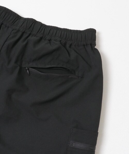 URBAN RESEARCH(アーバンリサーチ)の「『洗濯可/防シワ/撥水』COOL DOTS EASY SHORTS(その他パンツ・メンズ・BLACK/CHARCOAL/NAVY・M/L)」の11枚目の写真