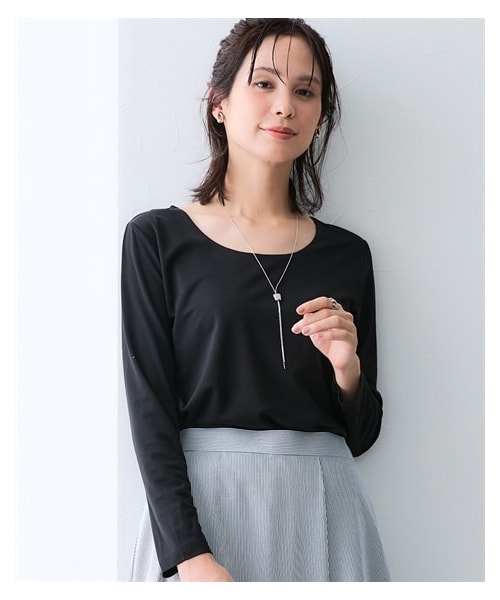 nissen（ニッセン）の「【選べる2タイプ】透け対策シルケット加工ダブルフロント長袖トップス＜大きいサイズ有＞（Tシャツ/カットソー・レディース・オフホワイト/黒/オフホワイト(Uネック)/黒(Uネック)・M/L/LL/3L/S/4L/5L）」の8枚目の写真