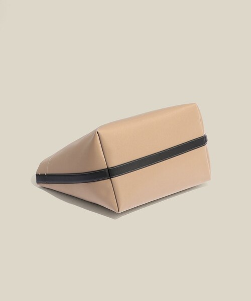 ROPE'（ロペ）の「【E'POR】BOAT BAG Large/A4対応・撥水・軽量・26SS新色（トートバッグ・レディース・ブラック/ベージュ・F）」の13枚目の写真