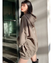 GYDA | SHAZZY BUNNY BIGパーカー(パーカー)