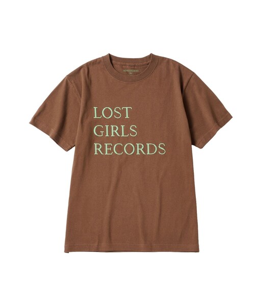 bonjour records(ボンジュールレコーズ)の「LOST GIRLS BOOKS for bonjour records BIG LOGO S/S Tee - ロストガールズブックス エクスクルーシブ Tシャツ(Tシャツ/カットソー・レディース・ホワイト/ダークブラウン/ピンク・F)」の3枚目の写真