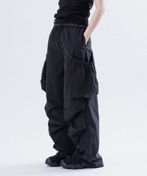 ADAM ET ROPE'（アダムエロペ）の「TECK POCKET NYLON PT（カーゴパンツ・レディース・ブラック/グリーン系/オリーブ・38/40/42）」の15枚目の写真