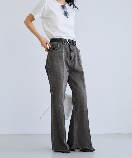 VIS(ビス)の「カラーフレアデニムパンツ(デニムパンツ・レディース・スミクロ/ベージュ/サックス・M/S)」の18枚目の写真