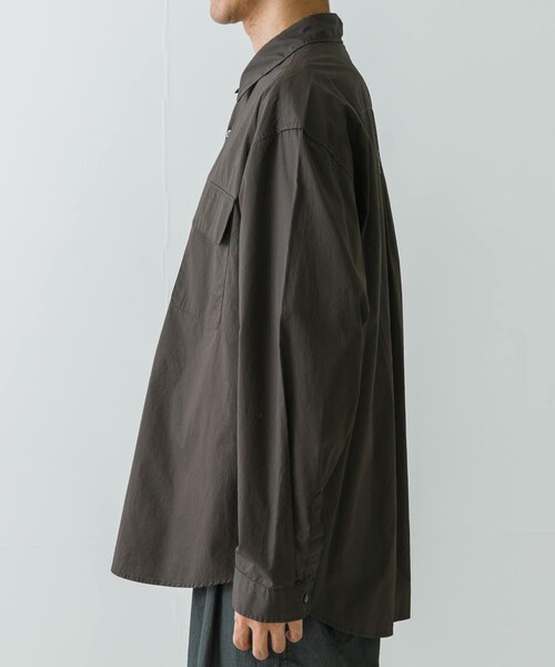 URBAN RESEARCH（アーバンリサーチ）の「ANOTHER OFFICE　Volume Shirts（シャツ/ブラウス・メンズ・Mild Brown/Concrete・1/2/3）」の5枚目の写真