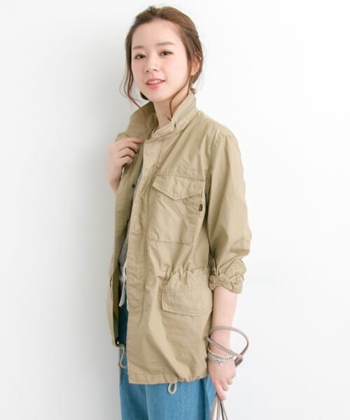 URBAN RESEARCH（アーバンリサーチ）の「ALPHA INDUSTRIES×URBAN RESEARCH iD　別注M-65COAT（ミリタリージャケット・レディース・KHAKI/BEIGE・XS）」の4枚目の写真