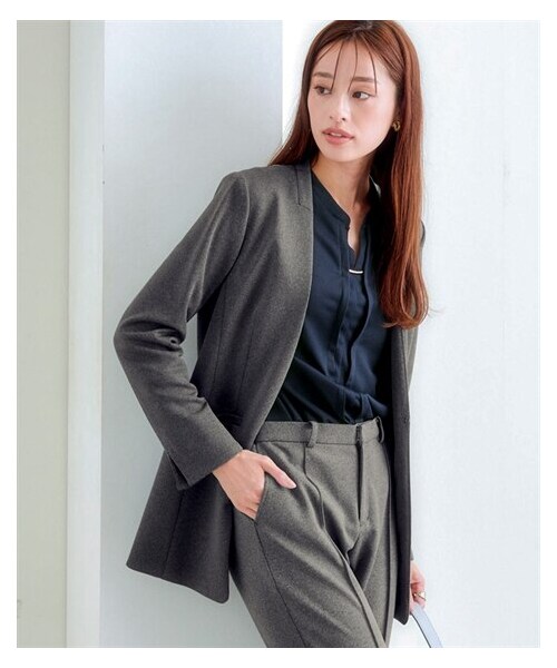 nissen（ニッセン）の「【レディーススーツ】セットアップ対応ロング丈ノーカラージャケット（上下別売・カノコジャージーシリーズ）（フォーマルスーツ/小物・レディース・ネイビー/黒/グレー系・S/M/L/LL/3L/4L/5L/6L/8L）」の2枚目の写真