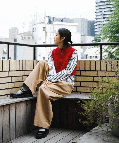 URBAN RESEARCH DOORS(アーバンリサーチドアーズ)の「『別注』KHWOPA SPIRIT×DOORS ショート丈ZIPベスト(ニット/セーター・レディース・グレー/レッド/ネイビー・one)」の20枚目の写真