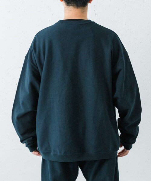 URBAN RESEARCH（アーバンリサーチ）の「『別注』Champion×Wide Dad　RW DAD SWEAT CREW-NECK（スウェット・メンズ・NAVY・1/2）」の5枚目の写真