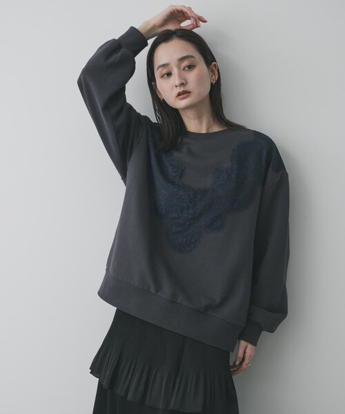 SENSE OF PLACE by URBAN RESEARCH（センスオブプレイスバイアーバンリサーチ）の「レースルーズスウェット（スウェット・レディース・GRAY/OATMEAL/CHARCOAL・One）」の4枚目の写真