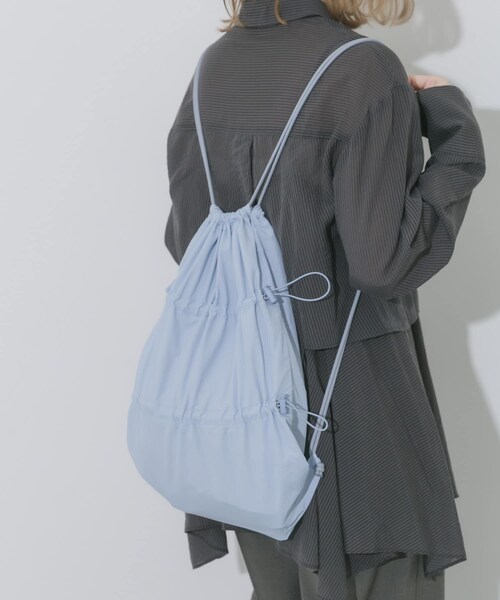 SMELLY（スメリー）の「ドロストギャザーナップサック（バックパック/リュック・レディース・L.BLU/BLK・-）」の18枚目の写真