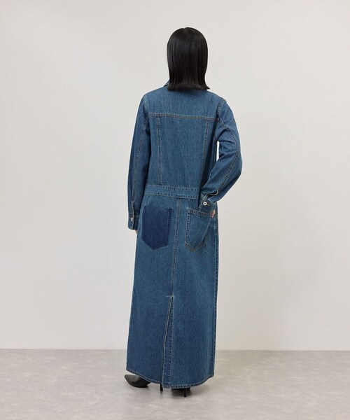 ADAM ET ROPE'(アダムエロペ)の「【WEB限定】デニムシャツロングワンピース(シャツワンピース・レディース・ブラック/ブルー・36/38)」の10枚目の写真