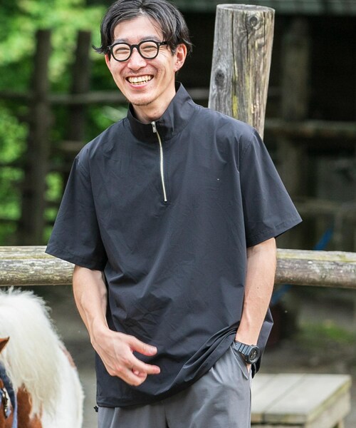 ITEMS URBANRESEARCH（アイテムズ アーバンリサーチ）の「シルキーナイロンハーフZIP多機能トップス（Tシャツ/カットソー・メンズ・CHA/BLK/NVY・M/L）」の6枚目の写真