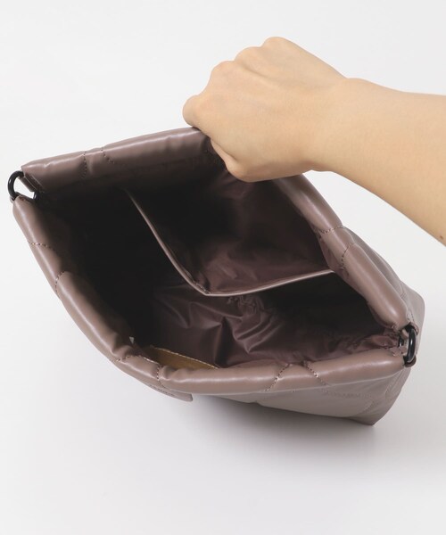 URBAN RESEARCH Sonny Label（アーバンリサーチサニーレーベル）の「LE VERNIS　キルティングクラッチ（クラッチバッグ・レディース・モカ/ブラック/シルバー・one）」の13枚目の写真