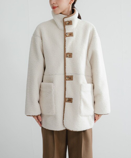 URBAN RESEARCH（アーバンリサーチ）の「ECOPELフェイクムートンリバーシブルコート（ムートンコート・レディース・IVO×CML/BRN×BRN/OFF×GREGE・Free）」の15枚目の写真