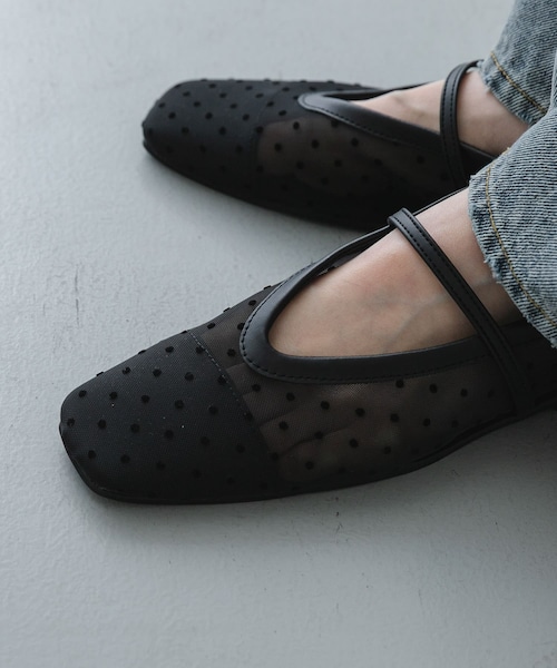 SENSE OF PLACE by URBAN RESEARCH(センスオブプレイスバイアーバンリサーチ)の「シアードットフラットパンプス(パンプス・レディース・IVORY/BLACK・S/M/L)」の15枚目の写真