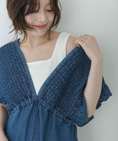 URBAN RESEARCH Sonny Label(アーバンリサーチサニーレーベル)の「『UR TECH』スクエアネックタンクトップ(タンクトップ・レディース・オフ/ブラック/ブラウン・Free)」の1枚目の写真