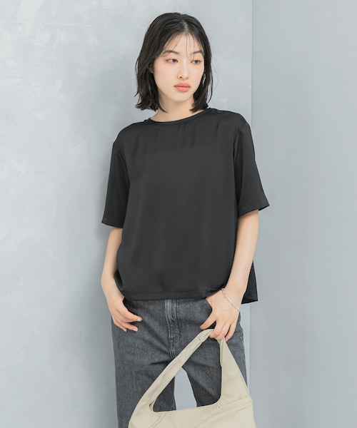URBAN RESEARCH ROSSO（アーバンリサーチロッソ）の「UVカットサテンブラウス（Tシャツ/カットソー・レディース・MAUVEPINK/BLACK/OFF 1・Free）」の2枚目の写真