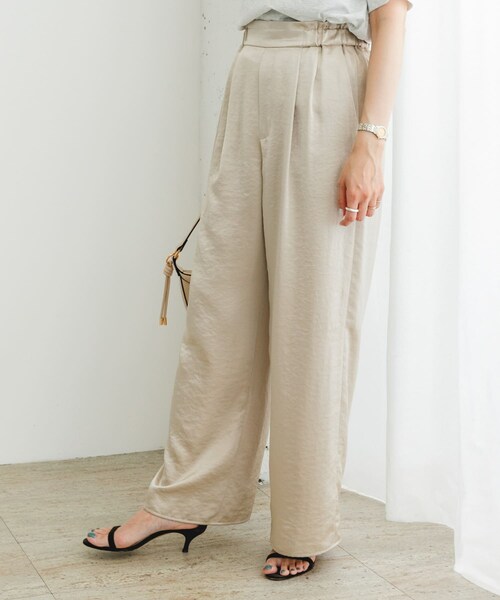 URBAN RESEARCH ROSSO（アーバンリサーチロッソ）の「F by ROSSO　サテンイージーパンツ（その他パンツ・レディース・SAND/K/BROWN・36/38）」の3枚目の写真