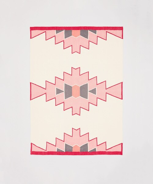URBAN RESEARCH DOORS(アーバンリサーチドアーズ)の「DOORS LIVING PRODUCTS SYMBOLIC KILIM DHURRIE S(インテリア雑貨・メンズ・BLEU/RED・100×140)」の2枚目の写真