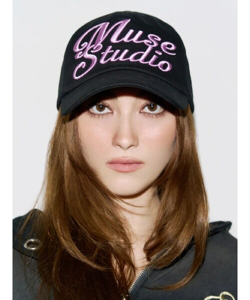EVRIS（エヴリス）の「MUSE ロゴCAP（キャップ・レディース・ブラック/ネイビー・F）」の2枚目の写真