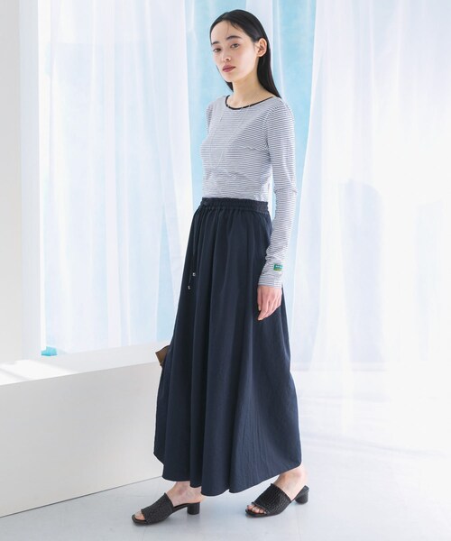 URBAN RESEARCH ROSSO（アーバンリサーチロッソ）の「撥水ギャザーワイドパンツ（その他パンツ・レディース・OFF WHITE/NAVY・36/38）」の19枚目の写真