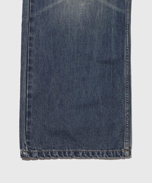 ADAM ET ROPE'(アダムエロペ)の「【CODA/コーダ】INDIGO VINTAGE WASHED DISTRESSED BREAK CUT FLARED JEANS(デニムパンツ・メンズ・ブルー系・0/1/2)」の9枚目の写真