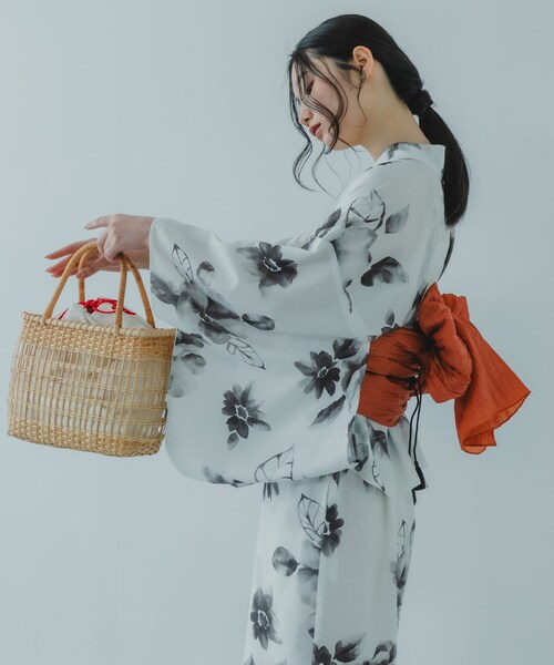 SENSE OF PLACE by URBAN RESEARCH(センスオブプレイスバイアーバンリサーチ)の「『WEB/一部店舗限定』ストローカゴバッグ(かごバッグ・レディース・OFF WHITE/BLACK/GRAY・One)」の5枚目の写真