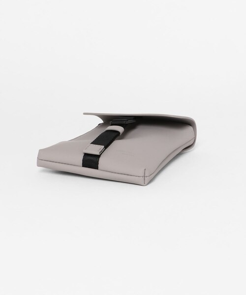 SENSE OF PLACE by URBAN RESEARCH（センスオブプレイスバイアーバンリサーチ）の「GASTON LUGA　SPLASH MINI CROSSBODY（ショルダーバッグ・メンズ・BLACK/TAUPE/Lemonade・One）」の21枚目の写真