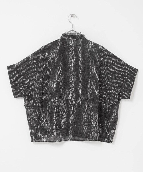 URBAN RESEARCH ROSSO（アーバンリサーチロッソ）の「『WEB/一部店舗限定』ウォッシャブルドットフリルネックブラウス（シャツ/ブラウス・レディース・OFF DOT/KHAKI DOT/BLACK DOT・Free）」の20枚目の写真