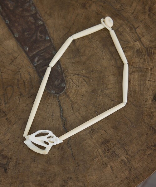 ADAM ET ROPE'(アダムエロペ)の「【J'aDoRe・一部店舗限定】【Raponesa General Store(レポネサジェネラルストア)】BONE COLLECTION(ネックレス・レディース・オフホワイト・F)」の11枚目の写真