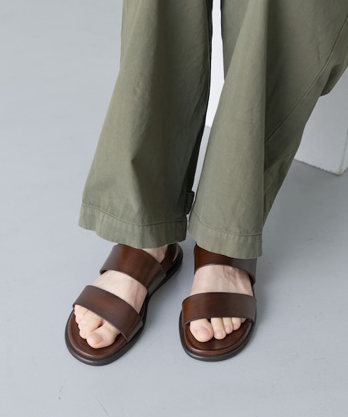 かぐれ（カグレ）の「CORSO ROMA, 9　DOUBLE STRAP SANDAL（サンダル・レディース・MOGARO/NERO・36/37/38）」の2枚目の写真