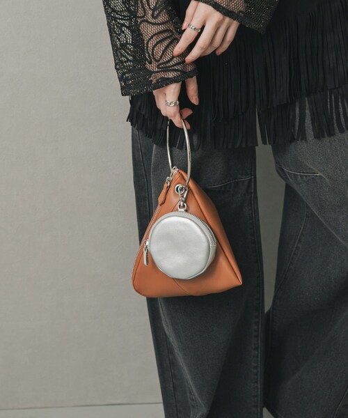 SENSE OF PLACE by URBAN RESEARCH(センスオブプレイスバイアーバンリサーチ)の「フープハンドルバッグ(ハンドバッグ・レディース・L.BLUE/BLACK/CAMEL・one)」の18枚目の写真