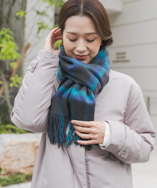 URBAN RESEARCH DOORS（アーバンリサーチドアーズ）の「ウールチェックストール（ストール/ショール・レディース・GRAY/RED/BLUE/GREEN・one）」の9枚目の写真