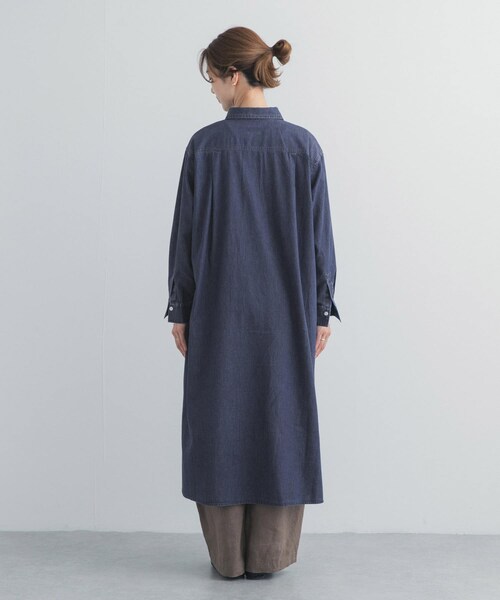 URBAN RESEARCH DOORS(アーバンリサーチドアーズ)の「ライトコットンデニムシャツワンピース(ワンピース・レディース・L.INDIGO/INDIGO・Free)」の13枚目の写真