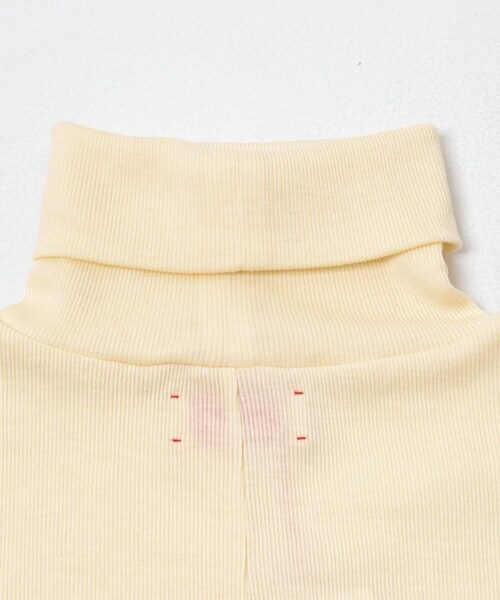 かぐれ（カグレ）の「MEYAME　SOFT RIB TURTLENECK（ニット/セーター・レディース・CREAM/BLACK/RED・Free）」の6枚目の写真