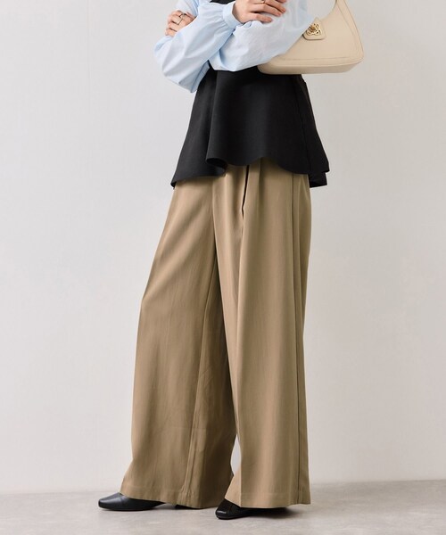 VIS(ビス)の「さっと履けるVカットバブーシュパンプス/2WAY(パンプス・レディース・ブラック/キナリ・L/M/S)」の14枚目の写真