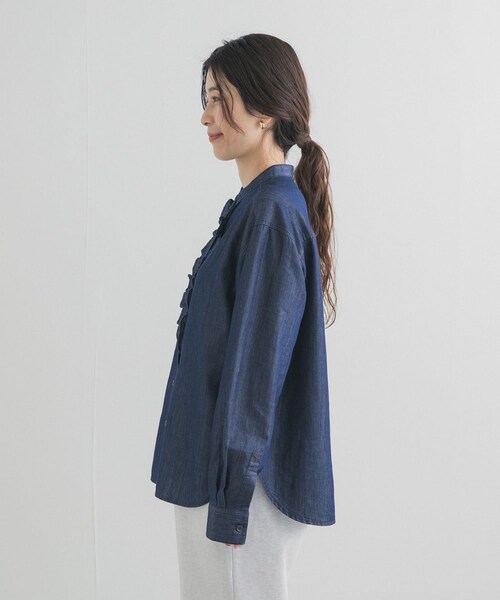 URBAN RESEARCH DOORS(アーバンリサーチドアーズ)の「フロントフリルシャツ(シャツ/ブラウス・レディース・NATURAL/INDIGO・Free)」の22枚目の写真