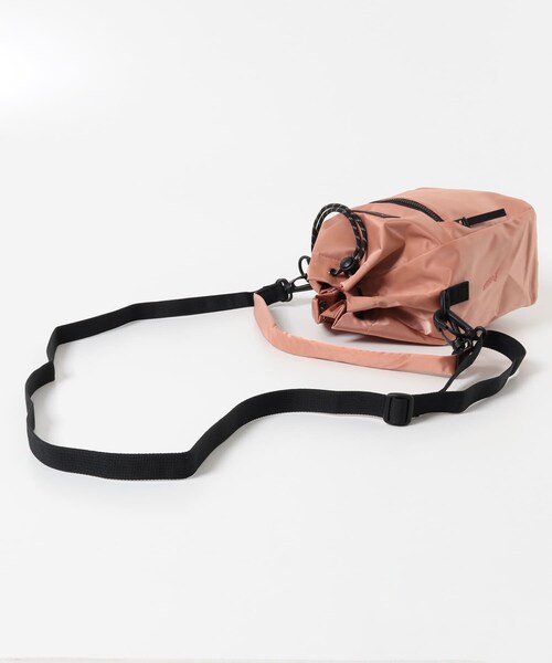 THE GOODLAND MARKET（ザグッドランドマーケット）の「AIGLE　アーバン 巾着バッグ（ハンドバッグ・レディース・NOIR/URBAN/P.PINK・one）」の12枚目の写真