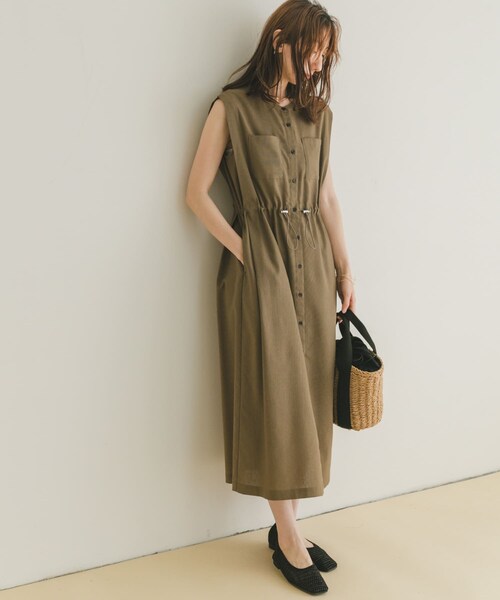 ITEMS URBANRESEARCH（アイテムズ アーバンリサーチ）の「ウエストドロストノースリワンピース（ワンピース・レディース・NVY/GRN/L.BRN・FREE）」の8枚目の写真