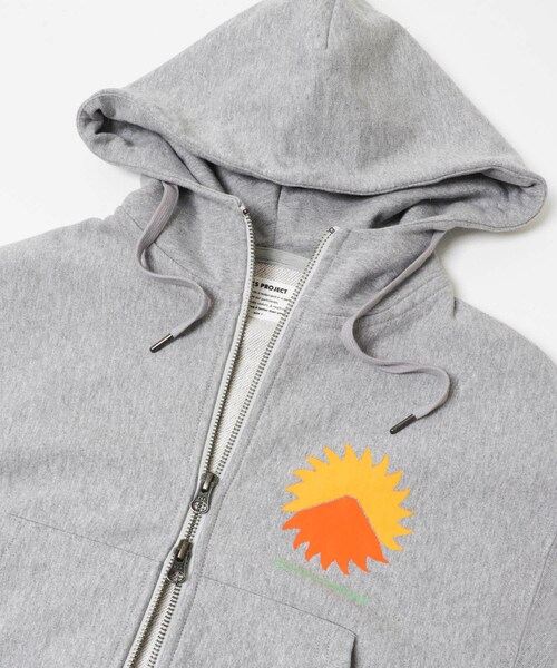 THE GOODLAND MARKET（ザグッドランドマーケット）の「PARKS PROJECT　Mt.FUJI No.4 ZipHoodie（パーカー・レディース・GRAY/PINK・FREE）」の11枚目の写真