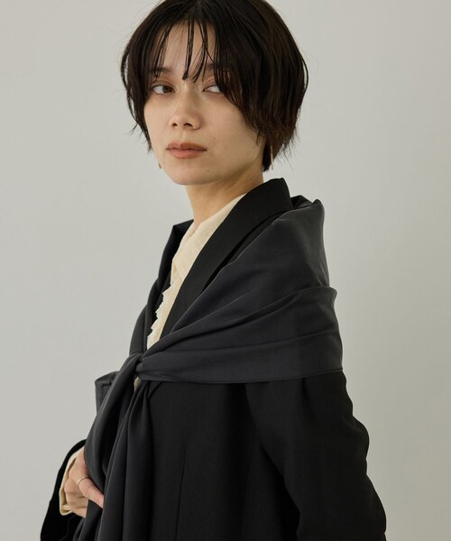 ADAM ET ROPE'(アダムエロペ)の「GENTLE SILK スカーフ / イージーケア(バンダナ/スカーフ・レディース・ブラック/ブラウン・F)」の9枚目の写真