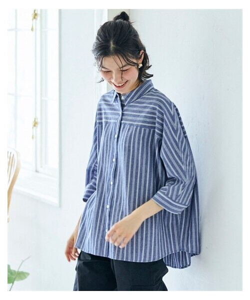 nissen（ニッセン）の「＜大きいサイズ＞綿１００％柔らか７分袖ドルマンゆるシャツチュニック（チュニック・レディース・黒系チェック/ベージュ系ストライプ/ブルー系ストライプ/ブラックウォッチ・L/LL/3L/4L/5L/6L/8L/10L）」の4枚目の写真