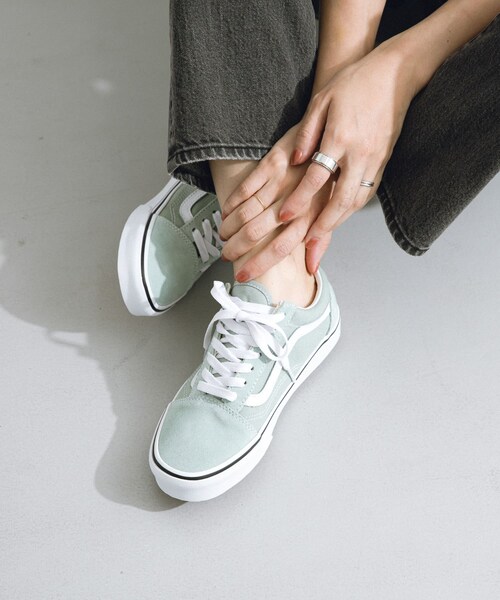 URBAN RESEARCH Sonny Label（アーバンリサーチサニーレーベル）の「VANS　Old Skool（スニーカー・レディース・Gray Olive・5/5.5/6/6.5）」の2枚目の写真